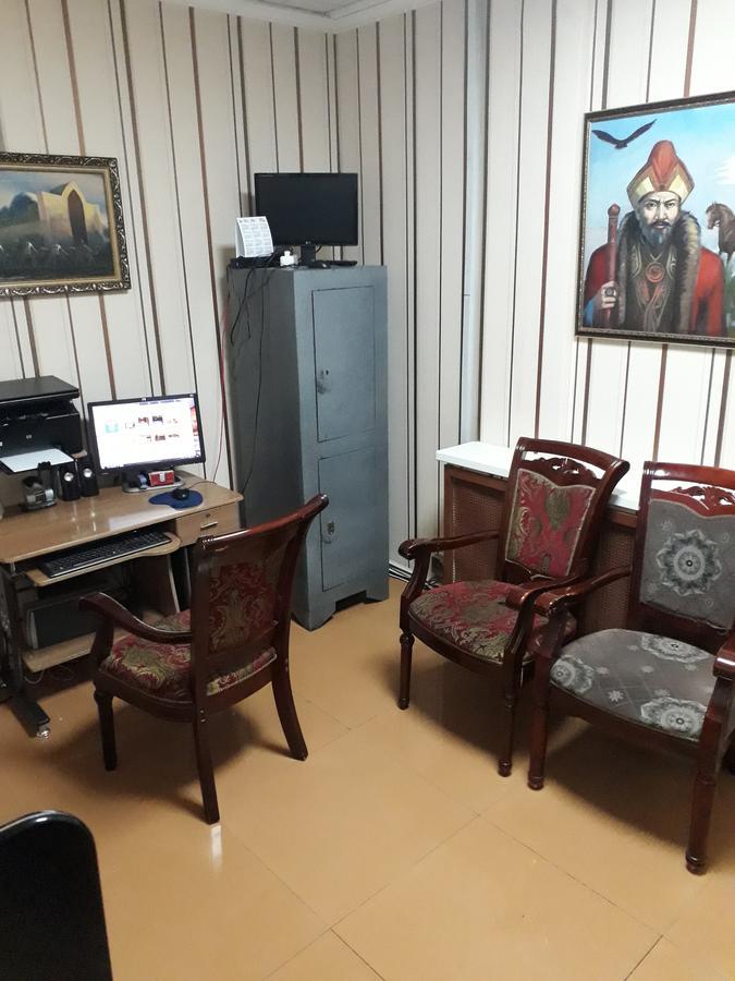 Hotel Botakoz Astana Buitenkant foto